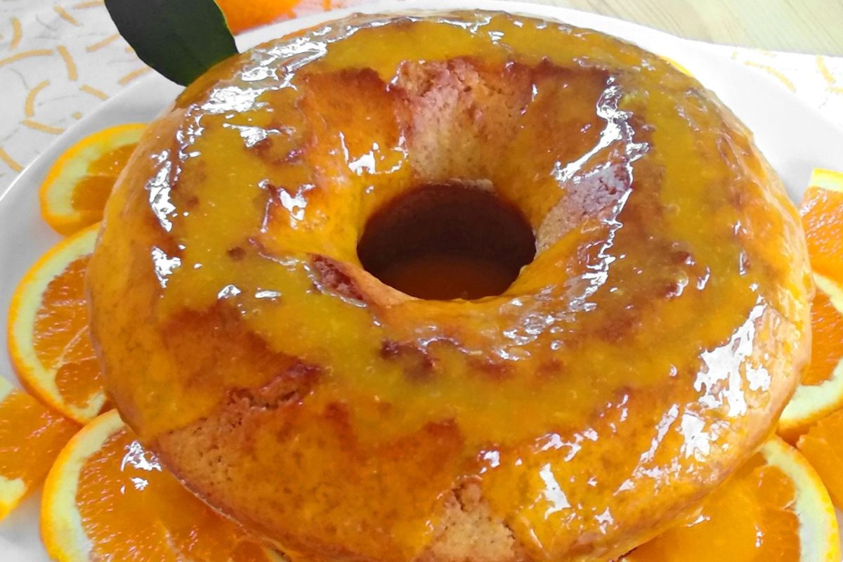 Bolo de Laranja Molhadinho e Fofinho