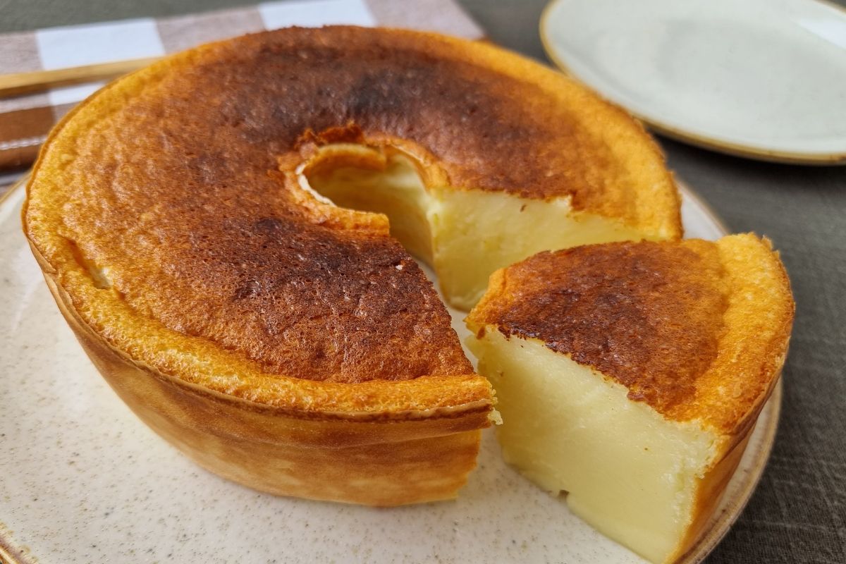 Bolo de Leite Prático e Saboroso – Perfeito para o Dia a Dia