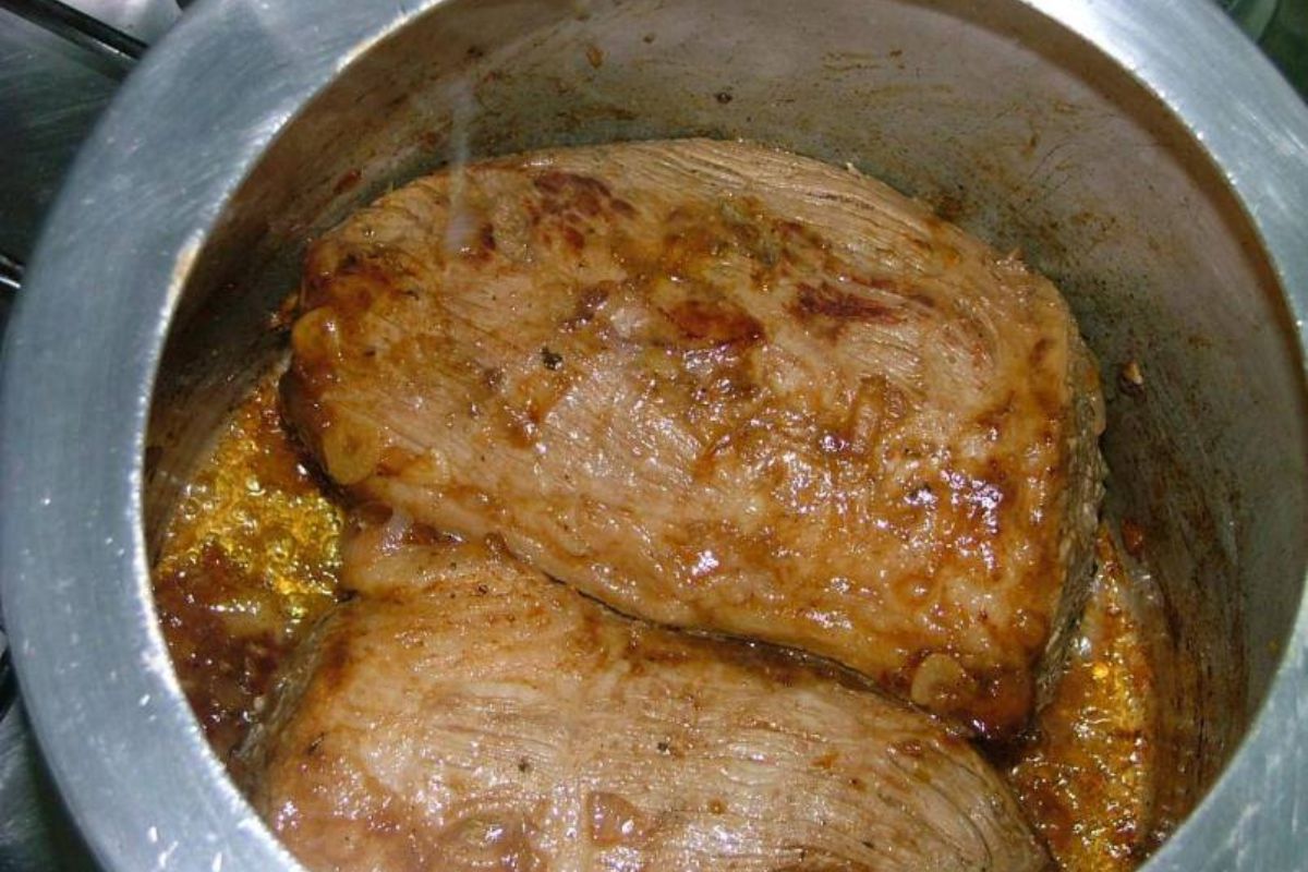 Carne ao Vinho na Panela de Pressão: uma receita fácil e saborosa