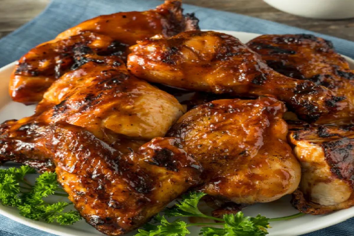 Frango à passarinho na panela de pressão: sabor e praticidade em um só prato!