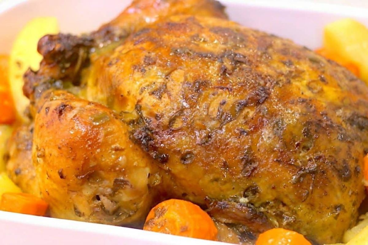 Frango assado de Domingo: uma refeição deliciosa para a família