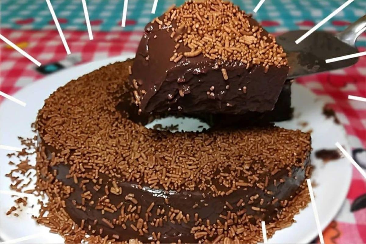 Pudim de chocolate irresistível: sem forno e sem complicação!