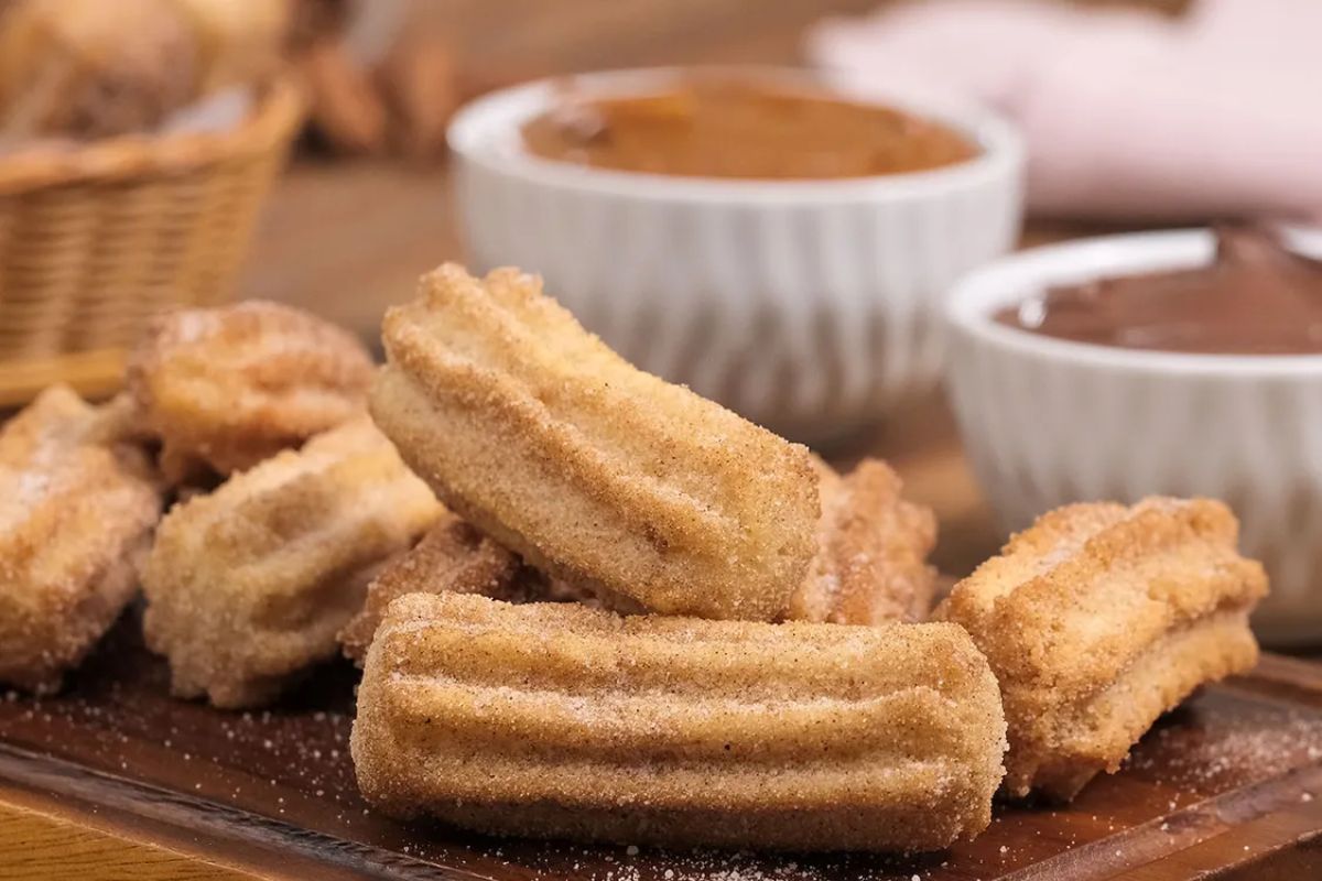 Churros caseiro prático e saboroso Fácil Receita