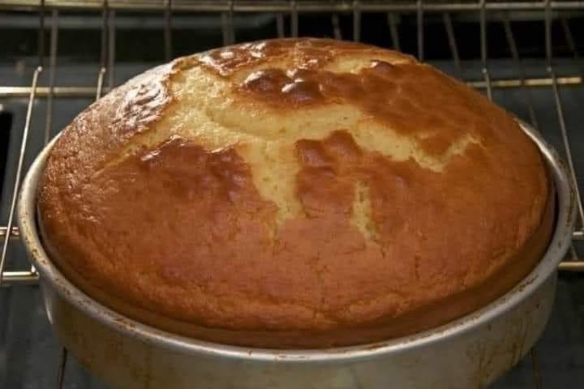 A Surpreendente Leveza: Bolo de Água – A Receita que Vai Encantar seu Paladar!.