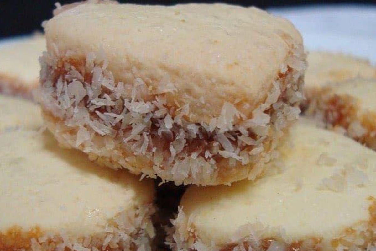 Alfajor de Maisena: Uma Delícia Irresistível que Derrete na Boca!