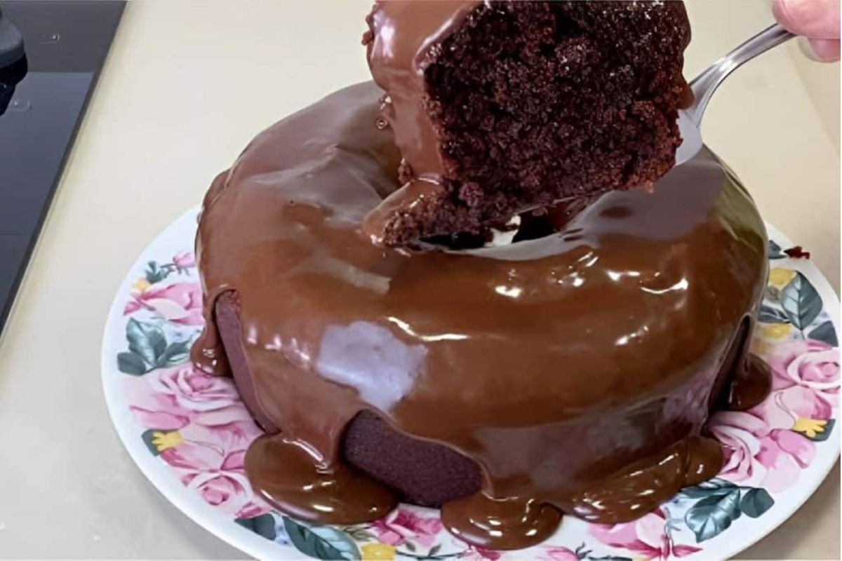 Bolo de Chocolate sem ovos: Receita fácil, leve e deliciosa!