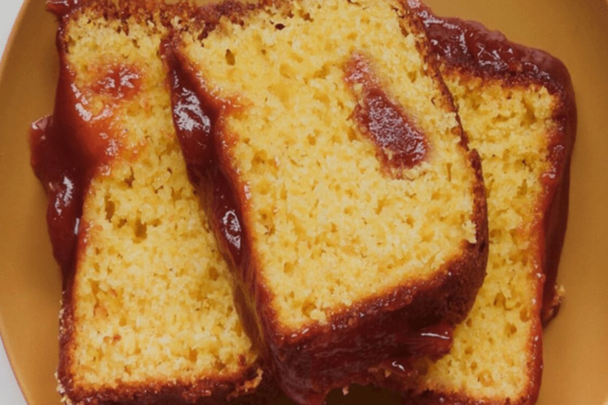 Bolo de Fubá com Goiabada: Uma Combinação Perfeita de Tradição e Sabor!