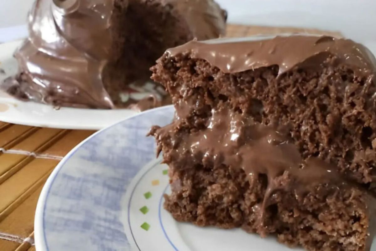 Bolo de Iogurte e Chocolate: Uma Combinação Divina para Se Deliciar!