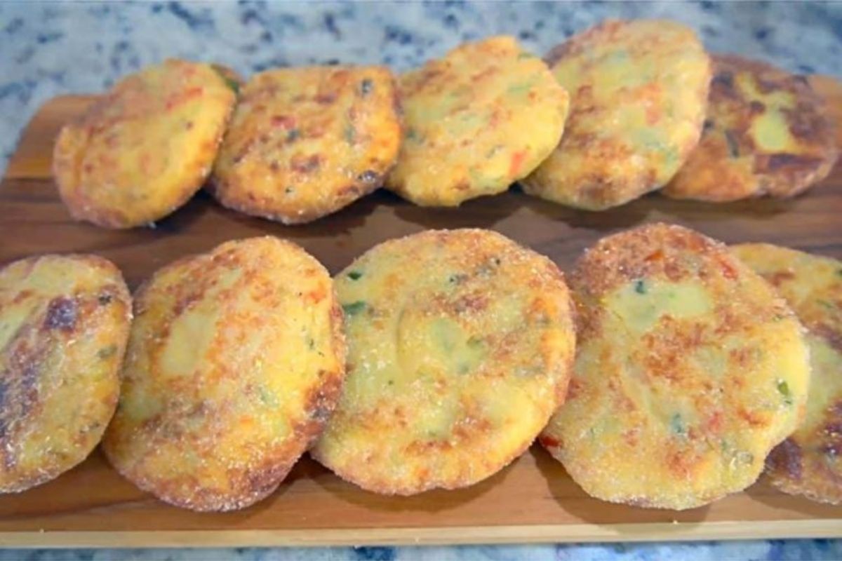 Croquete de Batata com Queijo que Derrete na Boca: uma explosão de sabor e cremosidade!