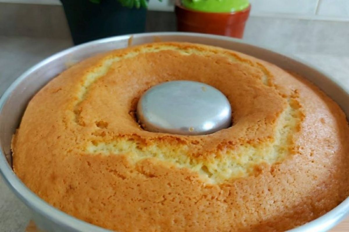 Leveza e Sabor em Cada Mordida: Surpreenda-se com o Delicioso Bolo de Água de Apenas 2 Ovos!