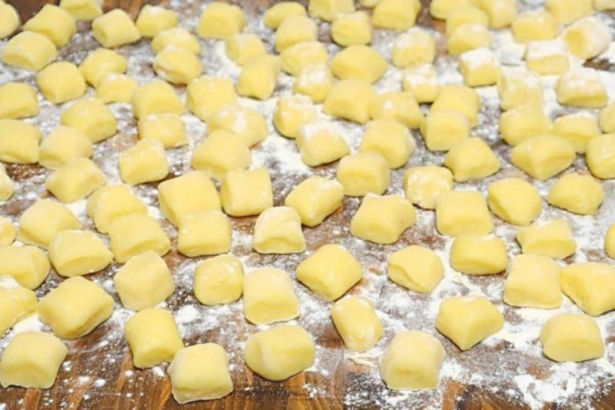 Nhoque de batata que derrete na boca: Receitinha Prática deliciosa!