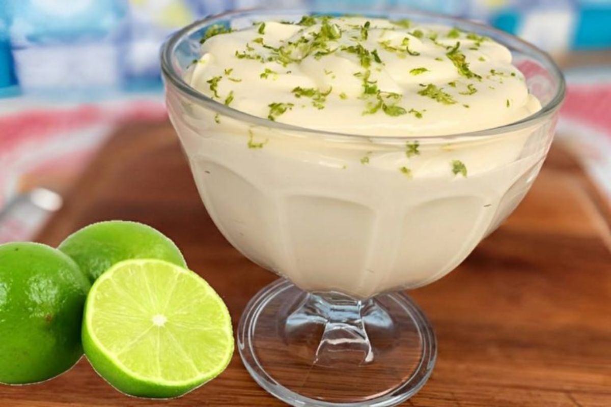 Sobremesa Surpreendente: Descubra a Magia do Mousse de Limão com Suco em Pó!