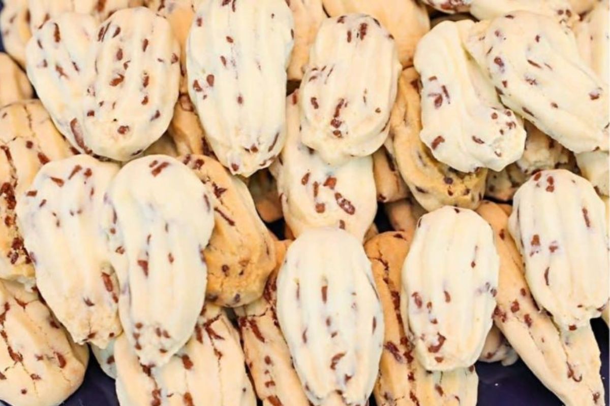 Biscoitinho de Flocos que Derrete na Boca: Uma Delícia Irresistível!