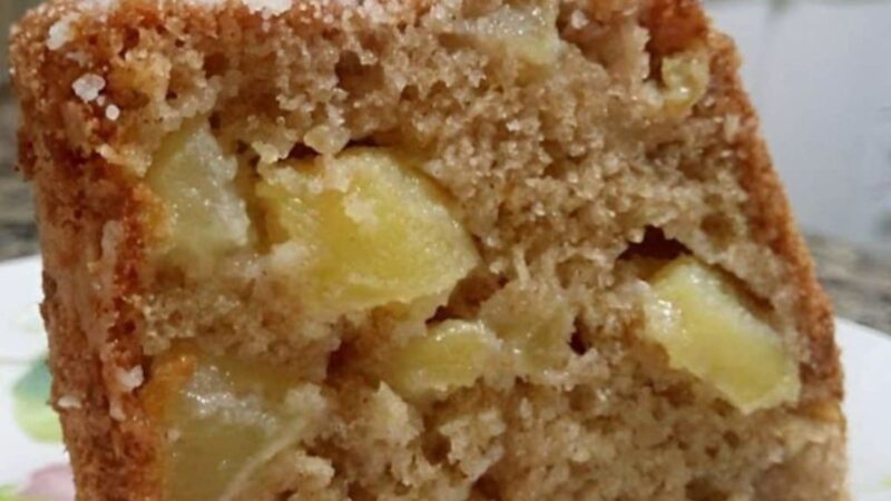 Bolo de Maçã com canela de liquidificador: Receita fácil e saborosa!