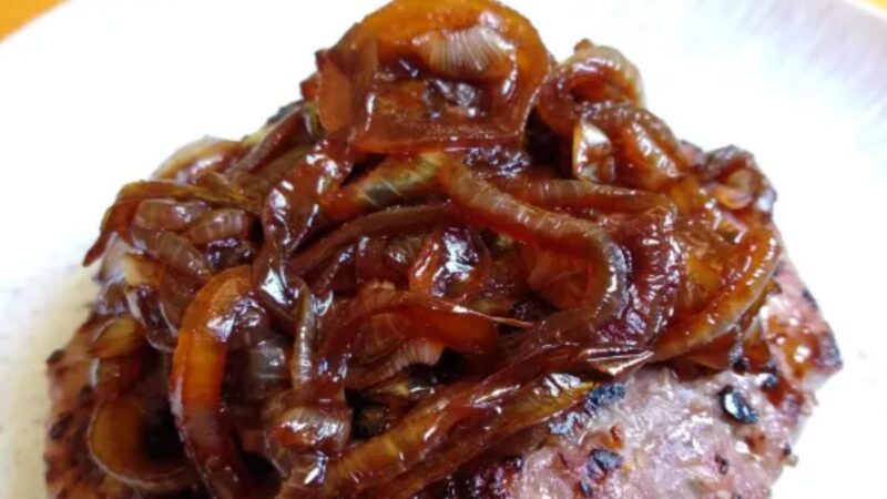 Cebola Caramelizada para Hambúrguer: O Toque Irresistível que Faz Toda a Diferença!