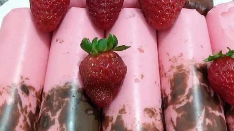 Geladinho Gourmet de Morango: 3 Receitas Incríveis para Refrescar nos Dias Mais Quentes!