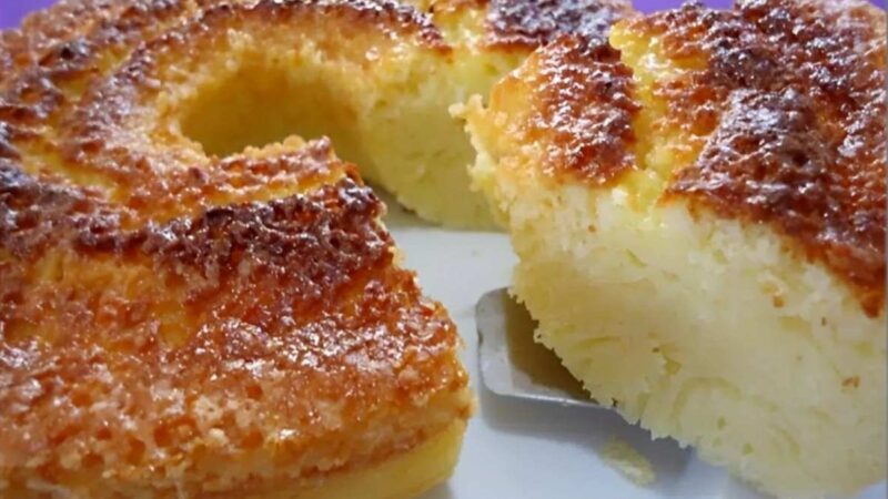 Cremosidade Suprema: O Bolo Queijadinha Mais Cremoso da Semana, Sem Esforço na Preparação!