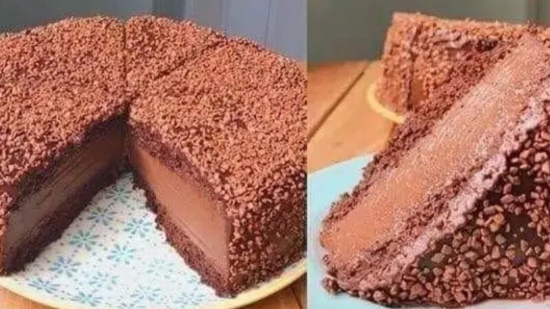 Bolo Mousse de Chocolate: Uma Explosão de Sabor em Cada Camada!