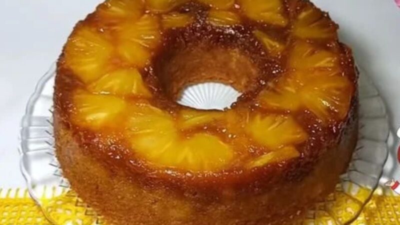 Bolo de Abacaxi Caramelizado: Uma Explosão de Sabores em Cada Mordida