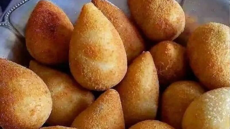 Coxinhas de Frango Fáceis e Saborosas: Uma Receita que Encanta Paladares