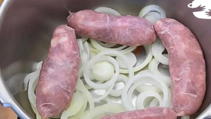 Linguiça na Panela de Pressão: Sabor Intenso e Praticidade em Cada Cozimento!