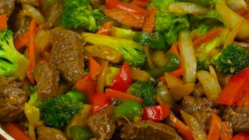 Delicie-se com a Experiência Oriental: Tirinhas de Carne Chinesa ao Molho Especial