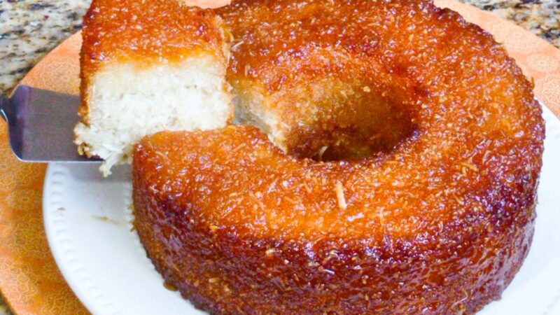 Bolo de Macaxeira com Coco Caramelizado: Uma Fusão Irresistível de Sabores Nordestinos