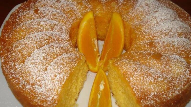 Bolo de Laranja úmido: Uma Delícia Suave e Molhada para Adocicar Seus Dias!