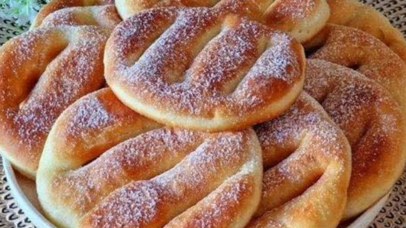 Delicie-se com o Tradicional Bolinho de Chuva Assado dos Romeiros: Uma Receita Saborosa e Repleta de História