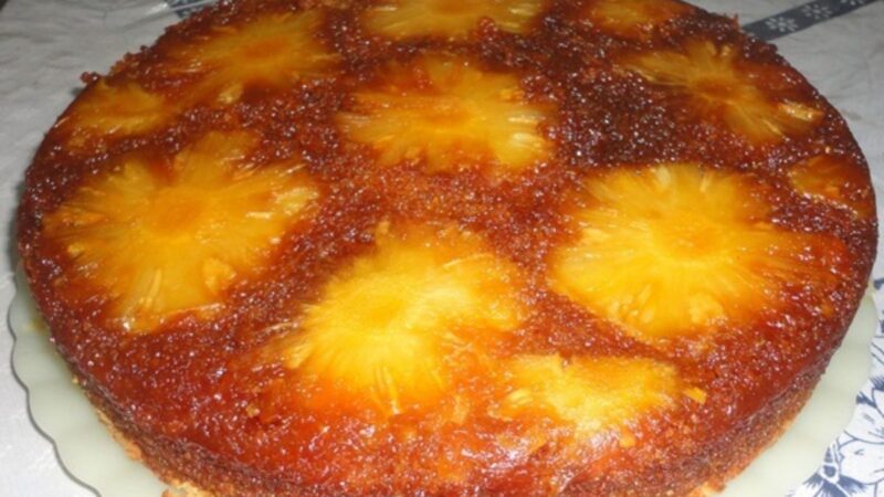 O Segredo Delicioso Revelado: Bolo de Abacaxi Caramelizado para Surpreender Paladares