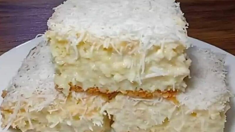 Bolo de Coco Gelado: Uma Delícia Bem Molhadinha