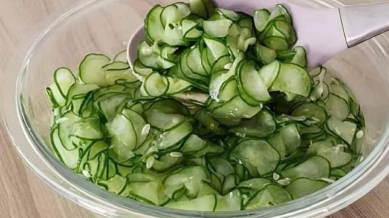 Receita Refrescante de Sunomono: O Delicioso Pepino Agridoce Japonês