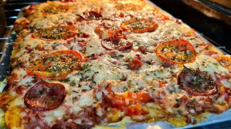 Pizza Caseira no Forno: Delicie-se com o Sabor Autêntico da Itália em Sua Própria Cozinha