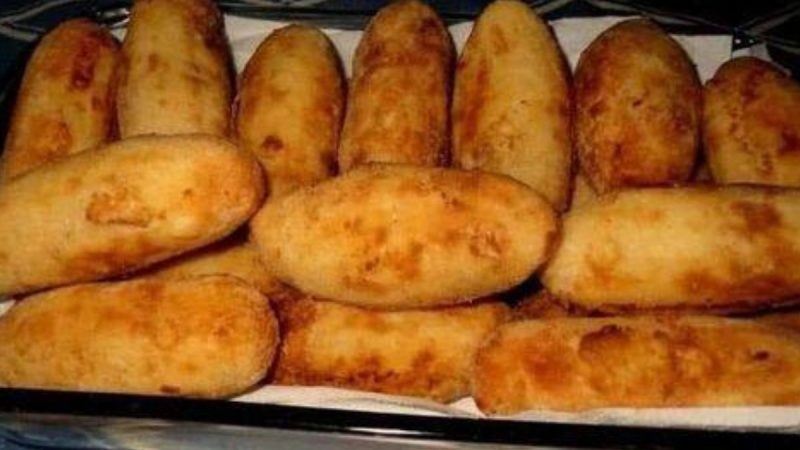 Surpreenda-se com o Sabor Excepcional: Bolinho de Aipim Recheado!