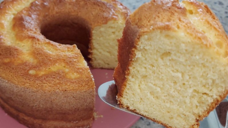 O Refrescante Sabor Tropical: Bolo de Iogurte de Coco e Limão