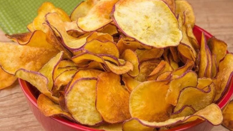 Descubra o Segredo por Trás dos Chips de Batata Doce: Uma Deliciosa e Saudável Alternativa aos Salgadinhos Tradicionais!