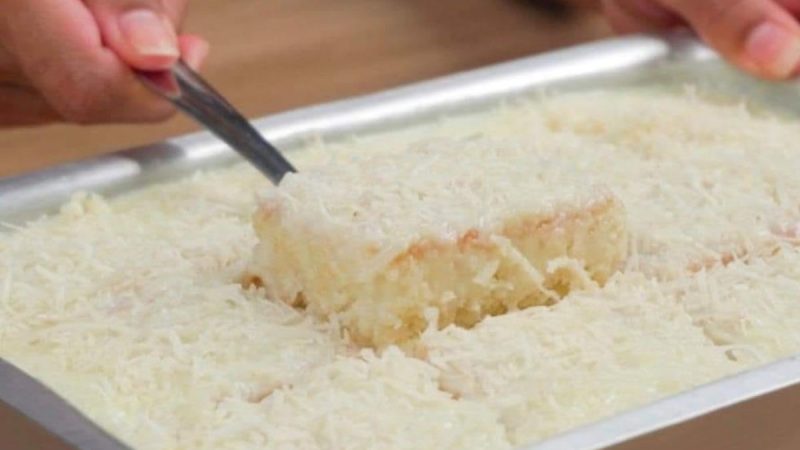 O Segredo do Bolo de Coco Gelado: Uma Explosão de Sabor e Frescor