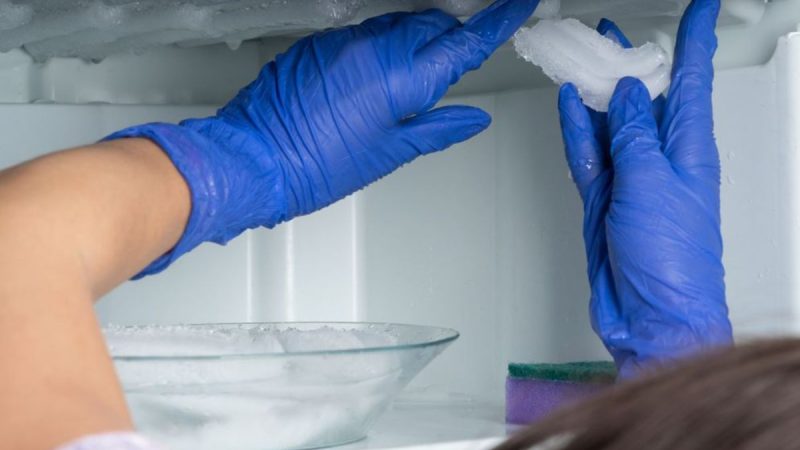 Descongelamento do Freezer sem Desligar a Tomada: O Truque Infalível para Eliminar o Gelo Rapidamente