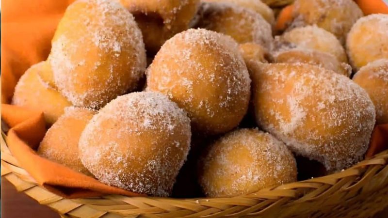 Delicie-se com o Irresistível Bolinho de Chuva da Palmirinha: Uma Receita Clássica para os Dias Aconchegantes