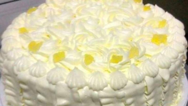 Desfrute de uma Explosão de Sabores com o Incrível Bolo Trufado de Abacaxi