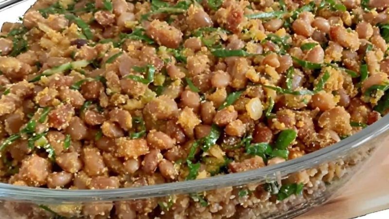 Delícia Tradicional: Receita de Feijão Tropeiro Fácil e Rápido