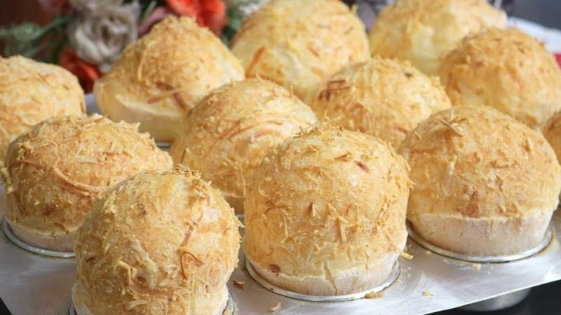 Delícia Brasileira: Pão de Queijo de Liquidificador com Casquinha de Parmesão
