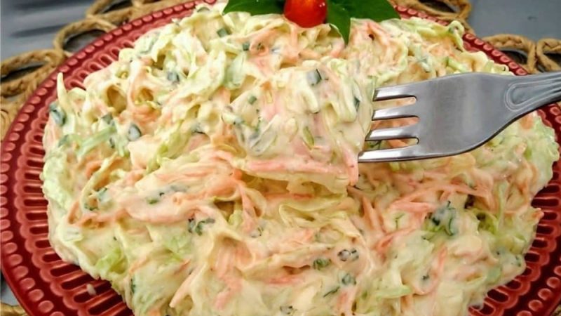 Descubra o Sabor Autêntico: Salada de Repolho Americana Cremosa