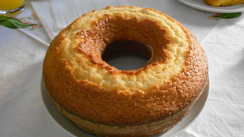 Delícia Refrescante: Bolo de Iogurte de Coco e Limão