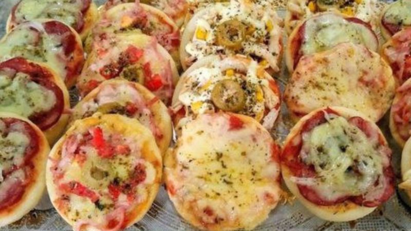 Desfrute de Momentos Deliciosos com Mini Pizzas: Uma Receita Versátil e Saborosa