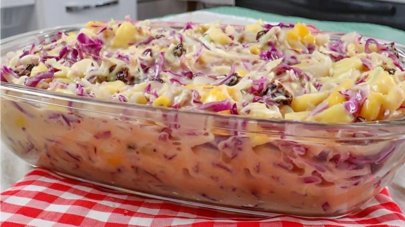 A Refrescante e Saborosa Salada Tropical: Uma Delícia de Verão