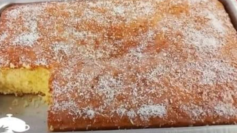 Bolo de Maisena com Coco: Uma Delícia Tropical Incrivelmente Macia