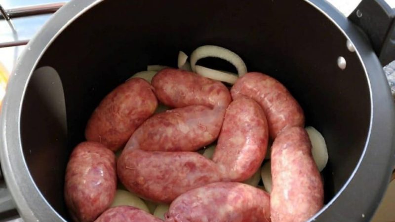 Linguiça Assada na Panela de Pressão com Cebola Muito Saborosa: A Receita Econômica e Deliciosa