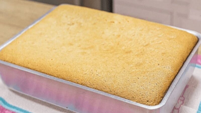 Bolo de Trigo Simples e Macio Tamanho Família: Uma Delícia para Todas as Ocasiões!