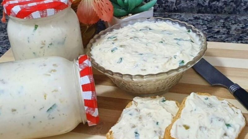 Patê de Queijo e Azeitonas: Receita Irresistível para Seus Lanches e Reuniões